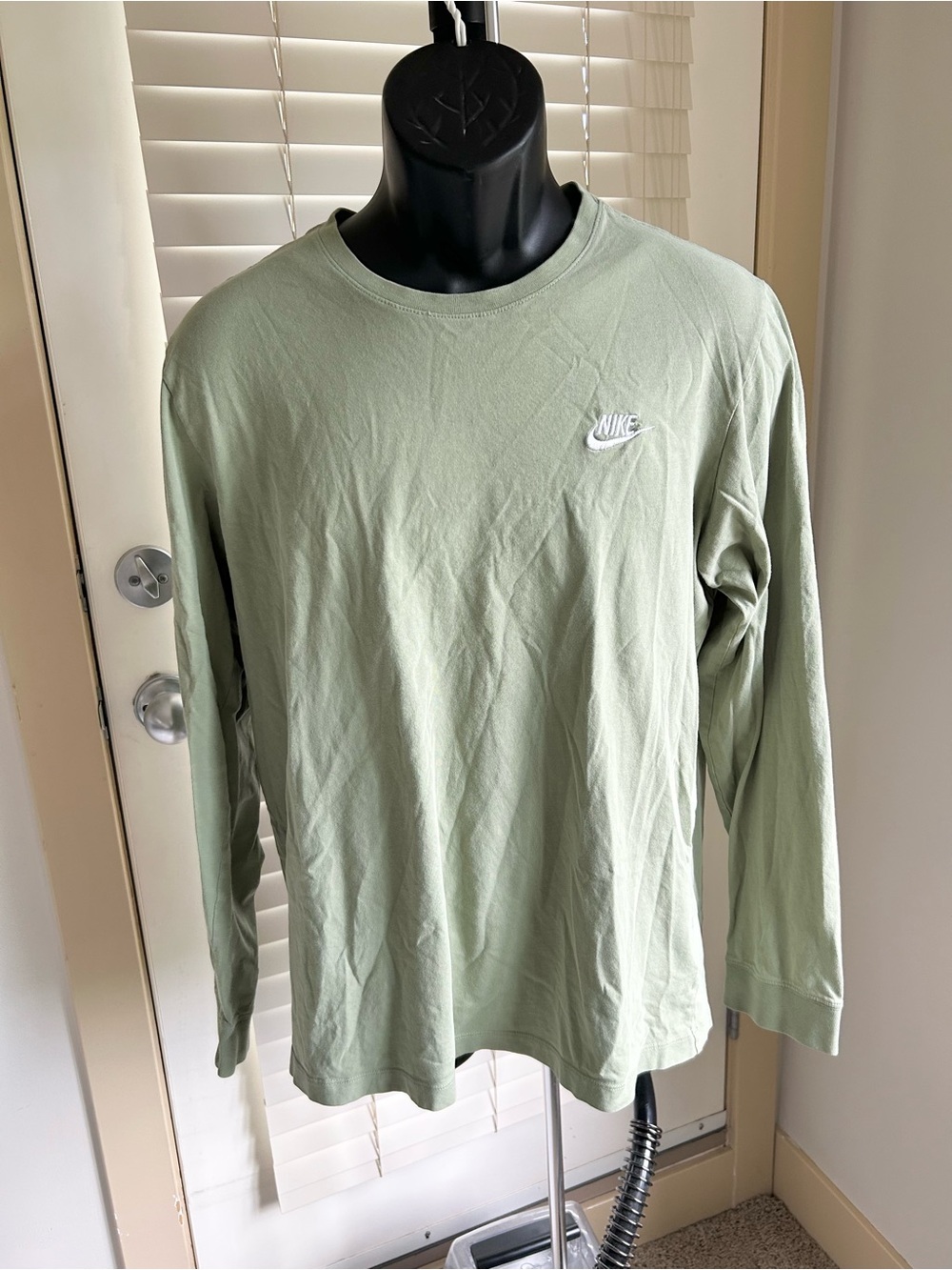 Sage Green Nike Men's Long-Sleeve Crewneck Shirt